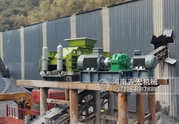 褐煤雙齒輥破碎機(jī) vs 錘式破碎機(jī)：破碎效率、能耗與維護(hù)成本對比！